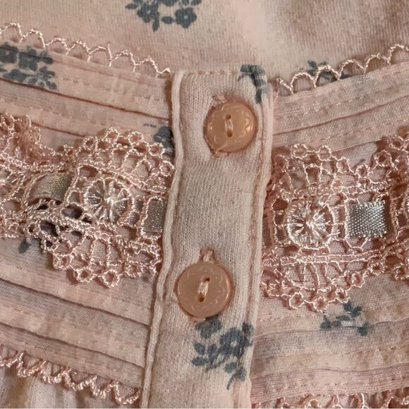 Croft & Barrow Pink NWOT Flannel Nightgown Women’s M Lace Trim Long Sleeve Maxi. - Picture 4 of 13